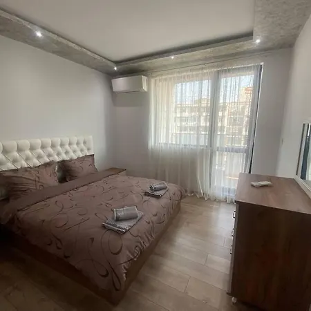 Cozy-1bd Flat *